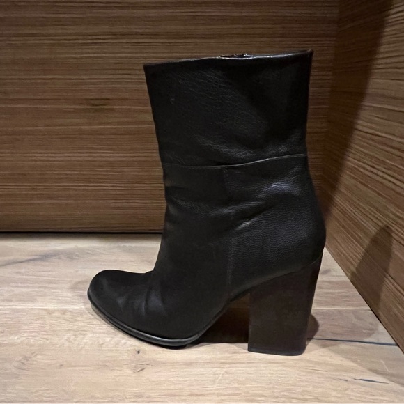 Stuart Weitzman Shark Nappa Water Resistant Short Boots - Picture 6 of 6